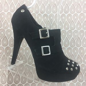 G By Guess Womens Black Studded Heels Size 10M S99